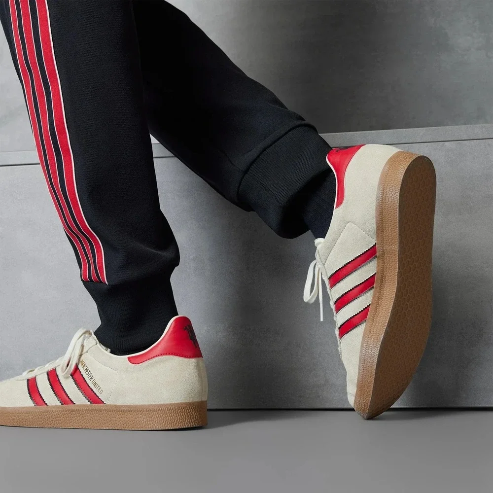 Size 11.5 - [NEW] Men's adidas Gazelle Terrace 'Manchester United' Shoes JS3040